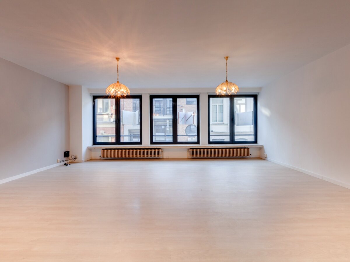Uitstekend gelegen en lichtrijk 2-slaapkamerappartement
