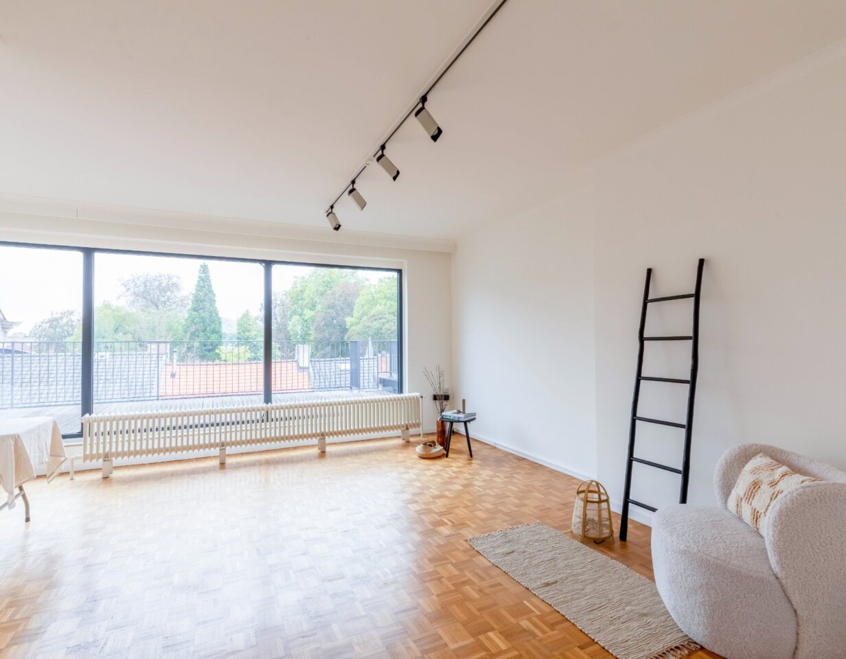 Dakappartement met ruim zuidgericht terras in centrum Sint-Niklaas