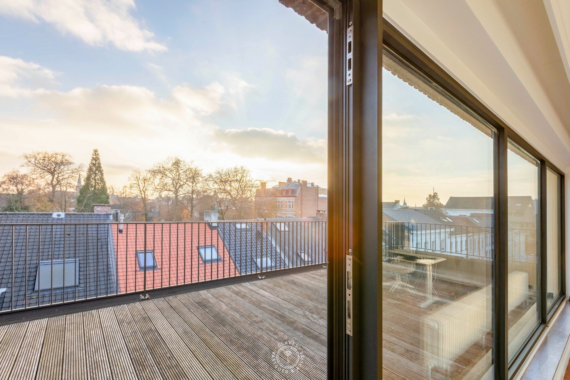 Dakappartement met ruim zuidgericht terras in centrum Sint-Niklaas