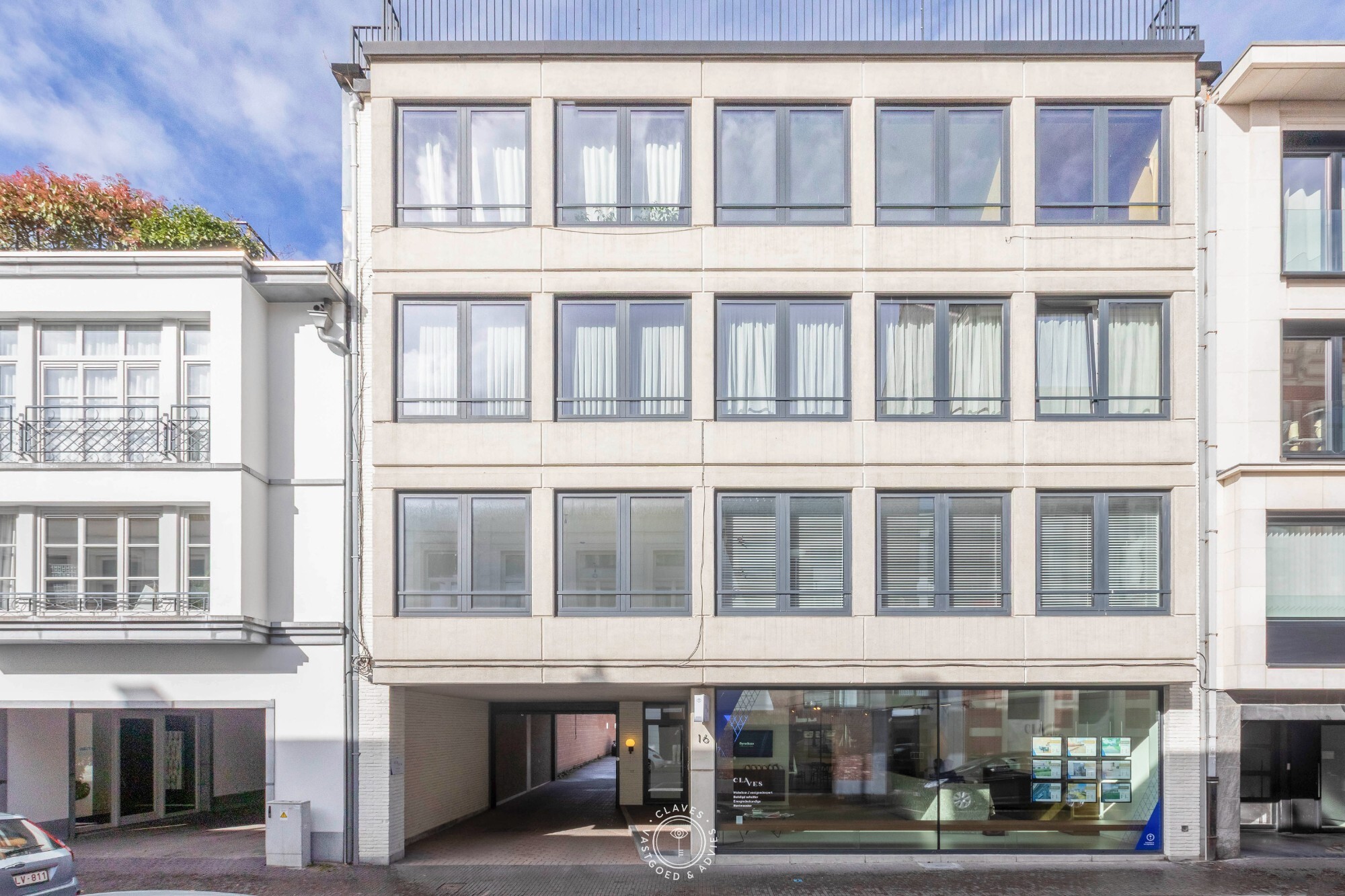 Dakappartement met ruim zuidgericht terras in centrum Sint-Niklaas