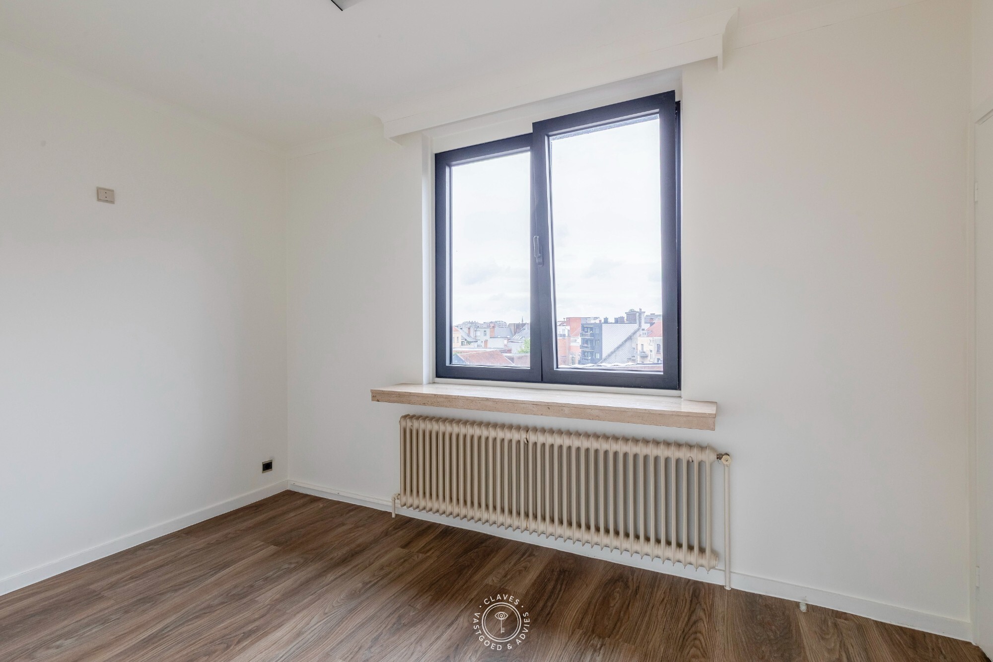 Dakappartement met ruim zuidgericht terras in centrum Sint-Niklaas