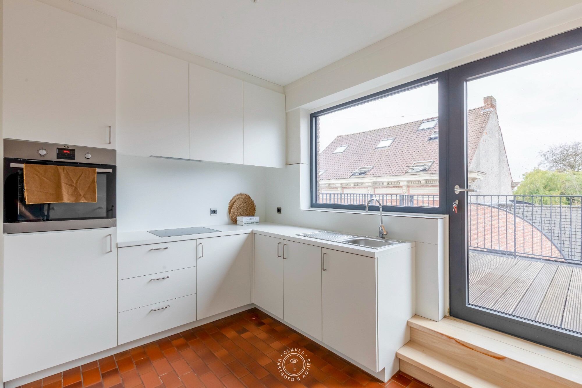 Dakappartement met ruim zuidgericht terras in centrum Sint-Niklaas