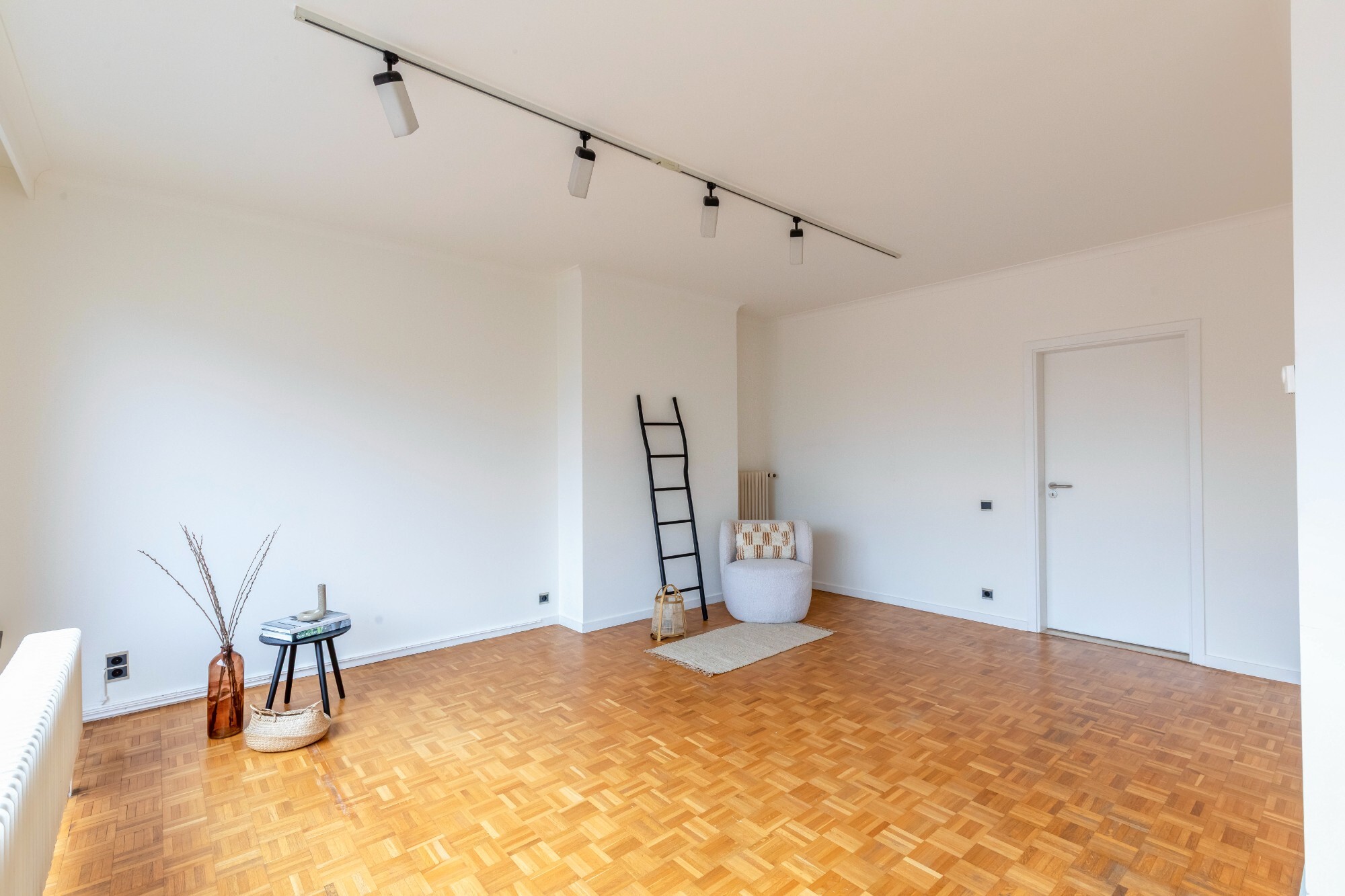 Dakappartement met ruim zuidgericht terras in centrum Sint-Niklaas