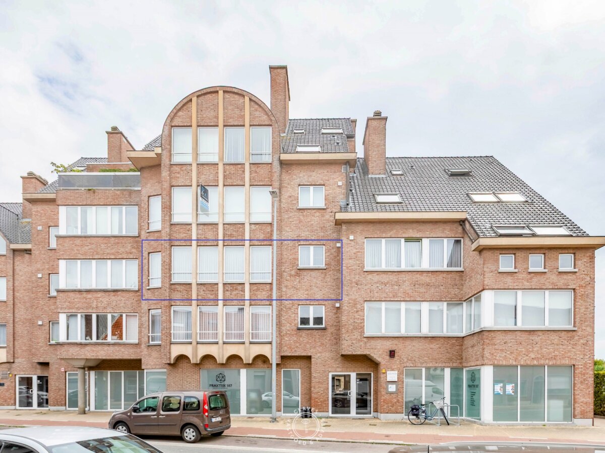 Centraal gelegen appartement met drie slaapkamers en veel lichtinval