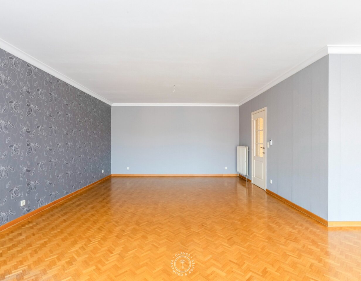 Centraal gelegen appartement met drie slaapkamers en veel lichtinval