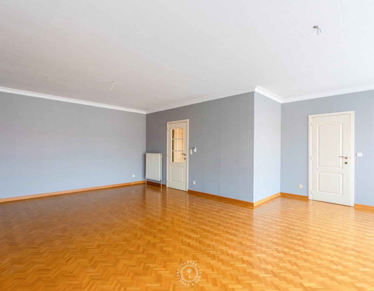 Centraal gelegen appartement met drie slaapkamers en veel lichtinval