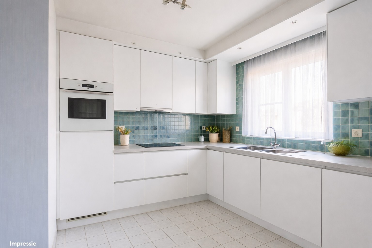 Centraal gelegen appartement met drie slaapkamers en veel lichtinval