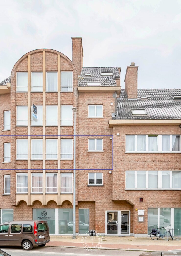 Centraal gelegen appartement met drie slaapkamers en veel lichtinval