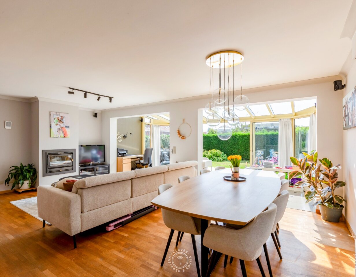 Open bebouwing op 4.051 m² met loods en vergund KMO-potentieel