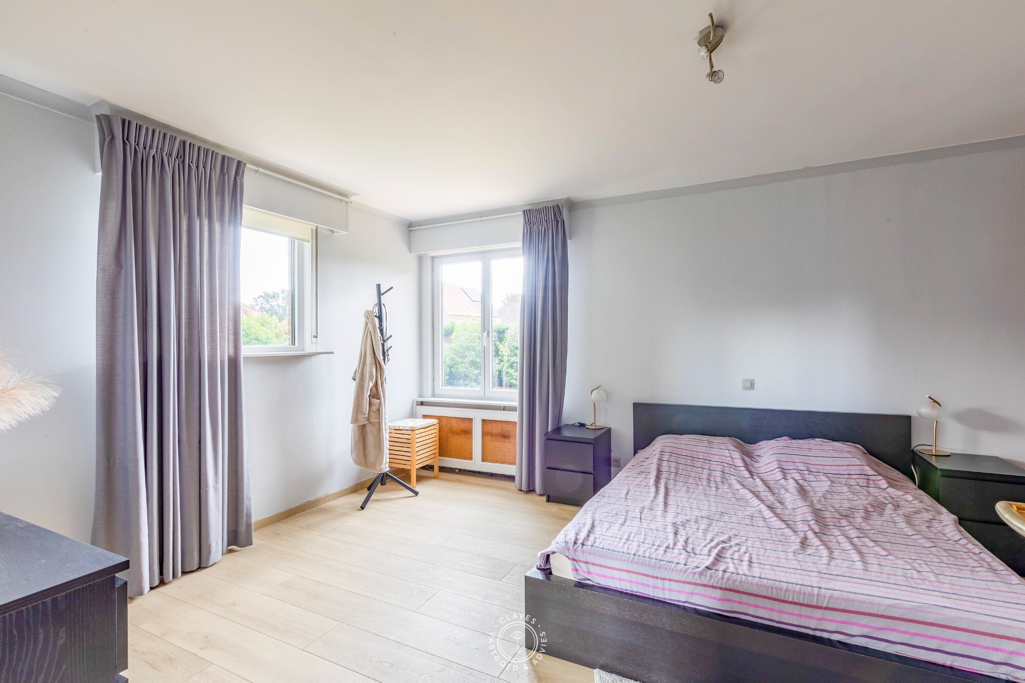 Open bebouwing op 4.051 m² met loods en vergund KMO-potentieel