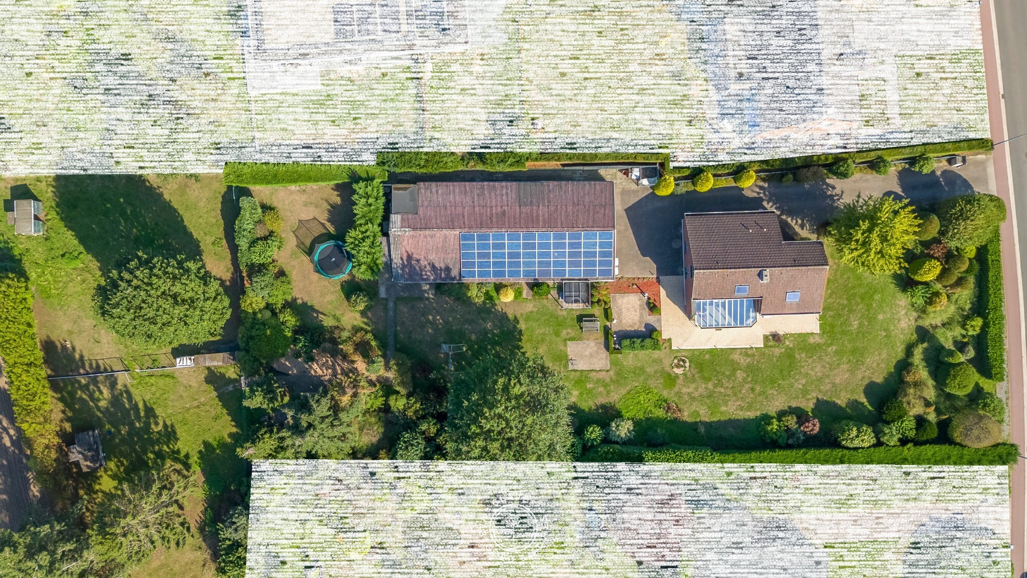 Open bebouwing op 4.051 m² met loods en vergund KMO-potentieel