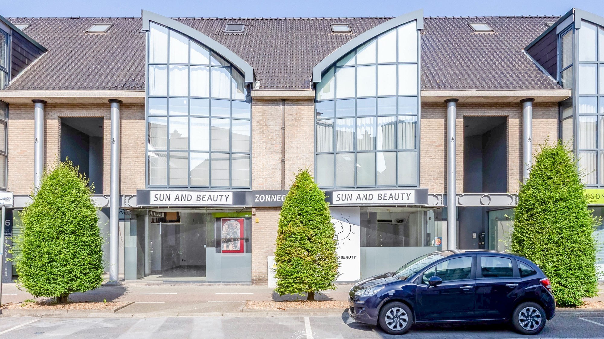 Commerciële toplocatie: handelspand met brede etalage en veel passage