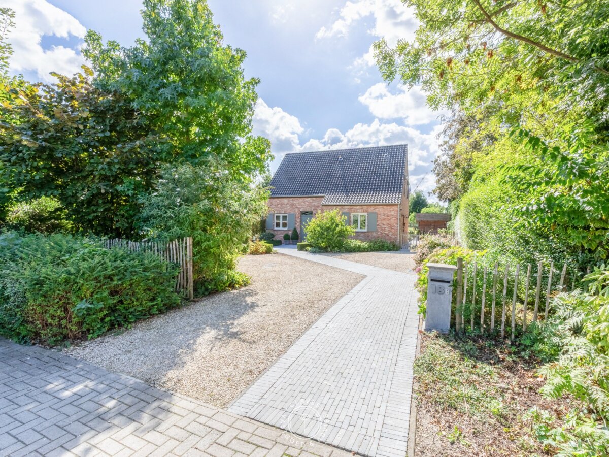 Energiezuinige en uitstekend verzorgde villa met zuidgerichte tuin in Sinaai