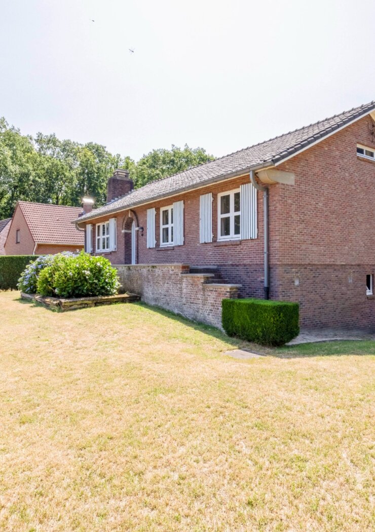 Charmant landhuis in een bosrijke omgeving te Stekene