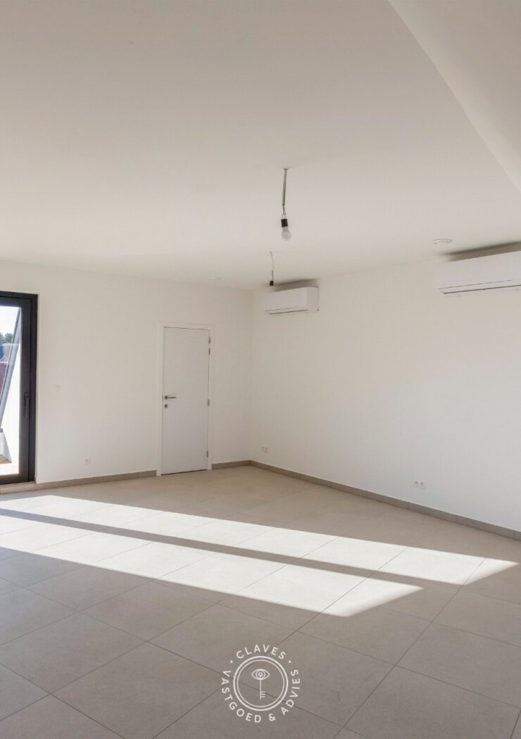 Zeer ruim twee slaapkamer appartement met een label A