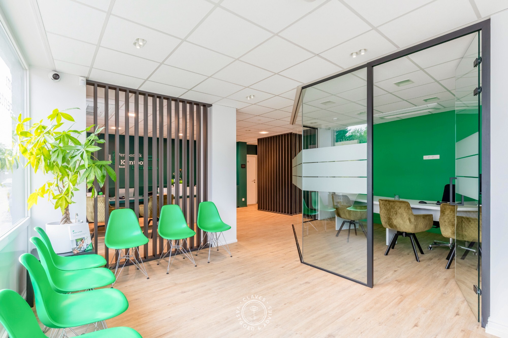 Interessante investeringseigendom in centrum Beveren met handelspand en 3 appartementen
