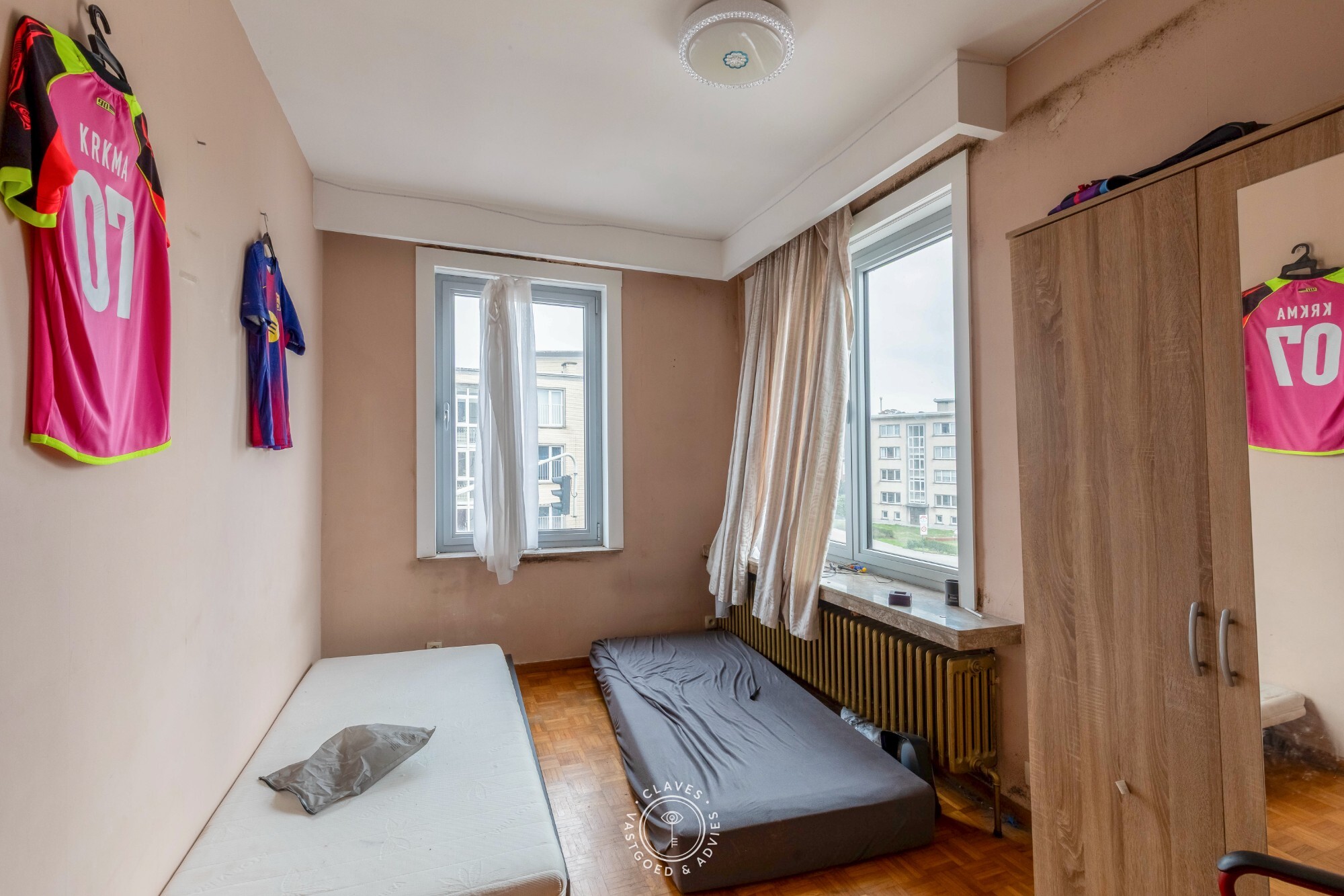 Interessante investeringseigendom in centrum Beveren met handelspand en 3 appartementen