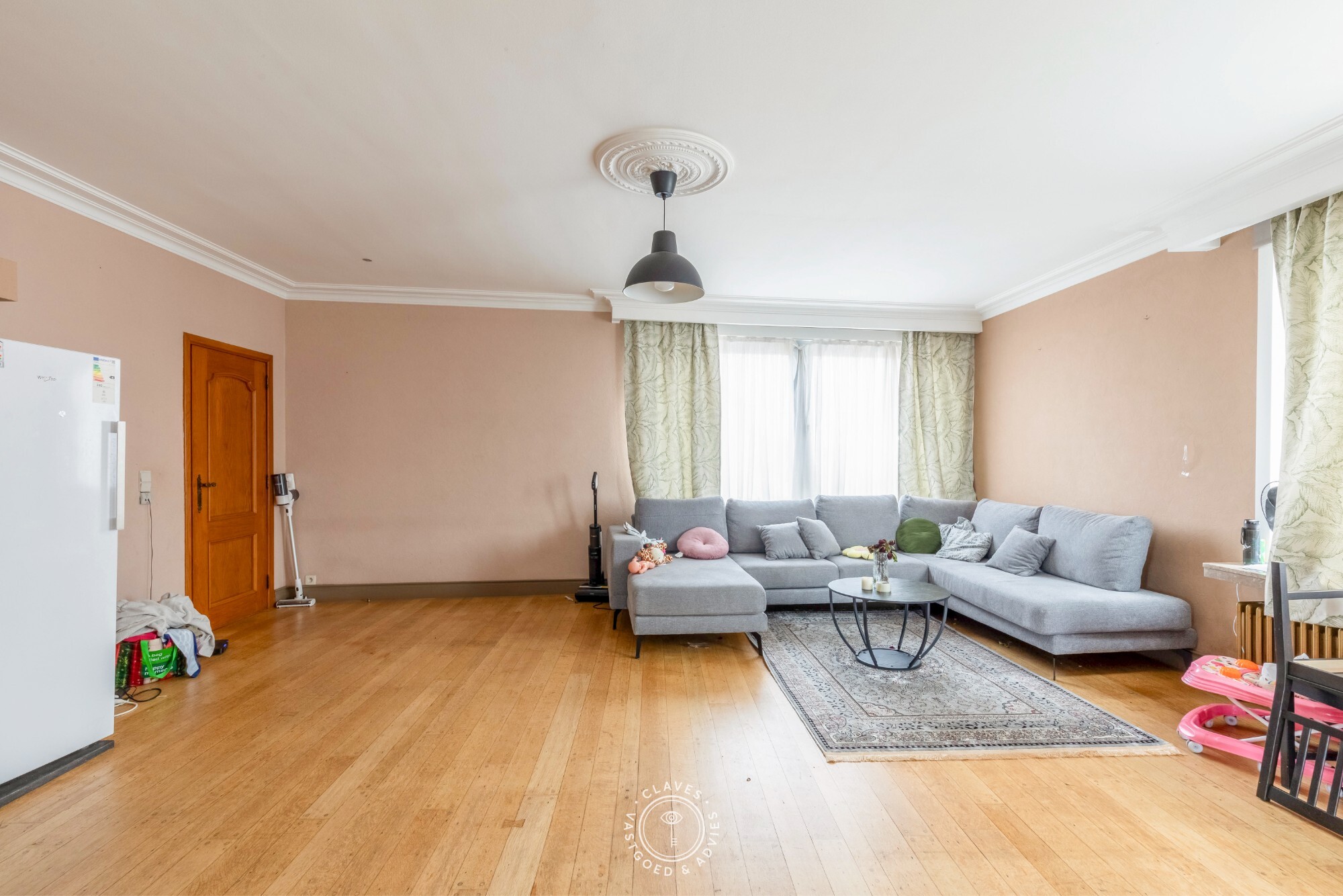 Interessante investeringseigendom in centrum Beveren met handelspand en 3 appartementen