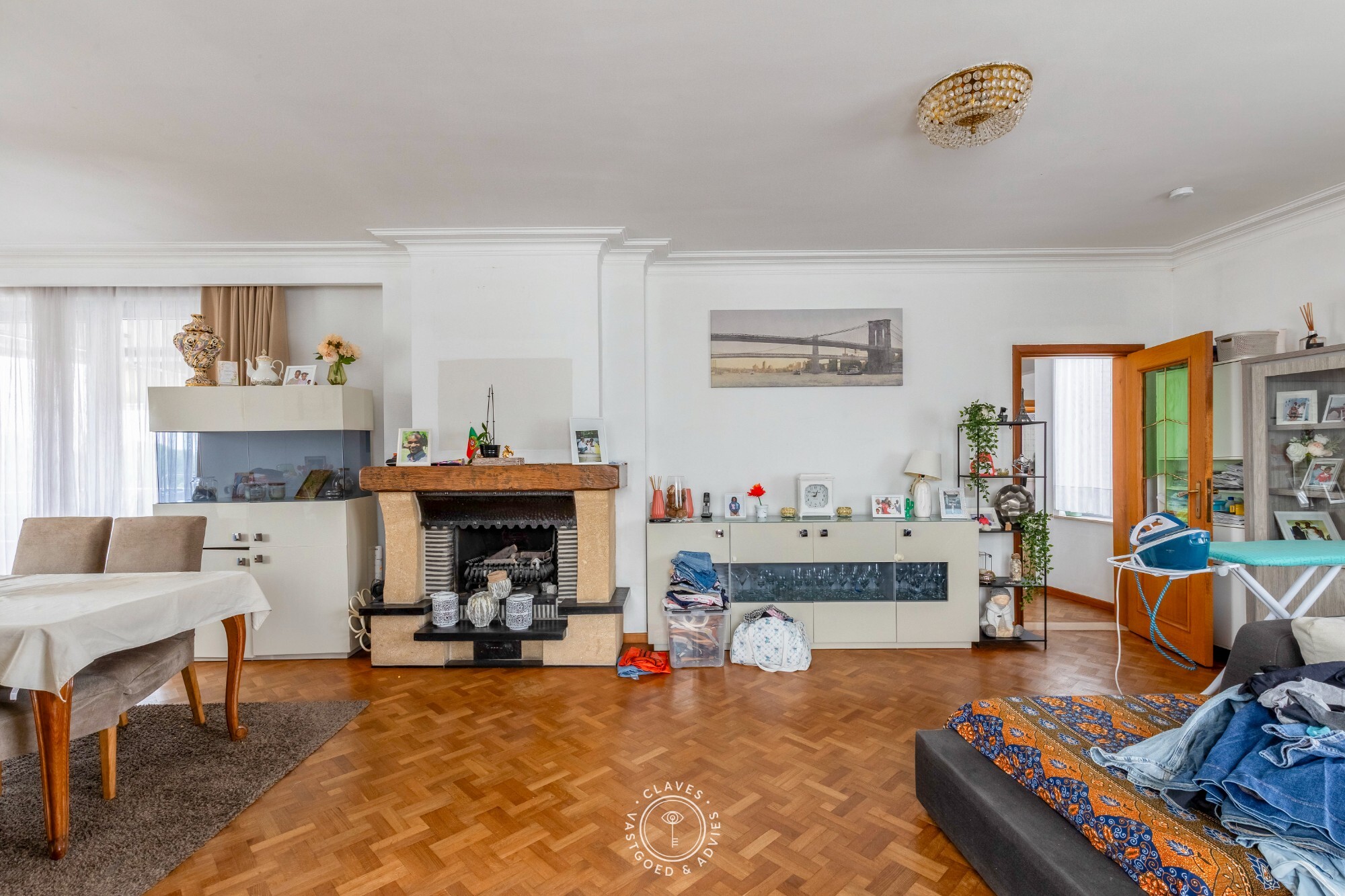 Interessante investeringseigendom in centrum Beveren met handelspand en 3 appartementen