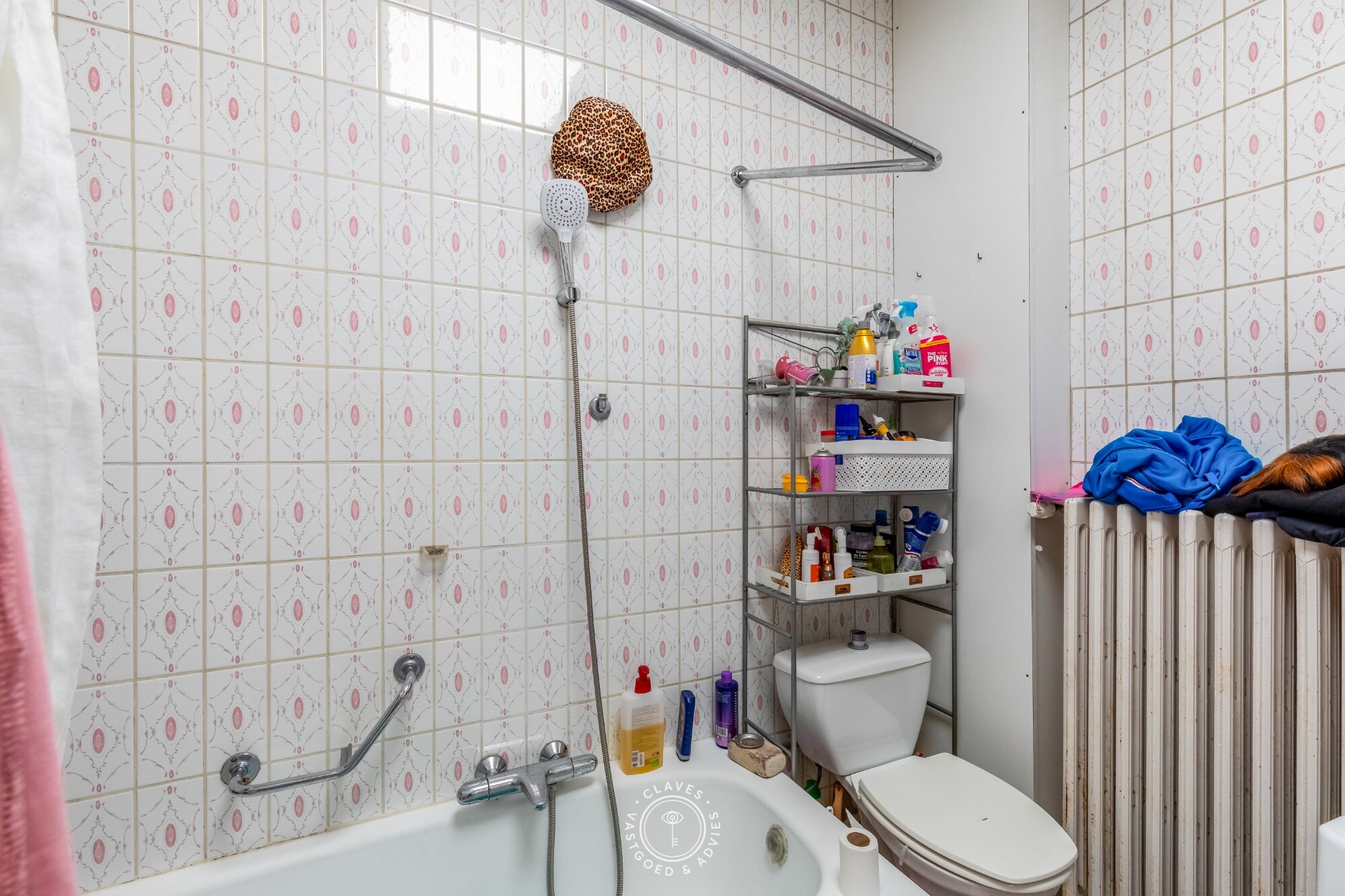 Interessante investeringseigendom in centrum Beveren met handelspand en 3 appartementen