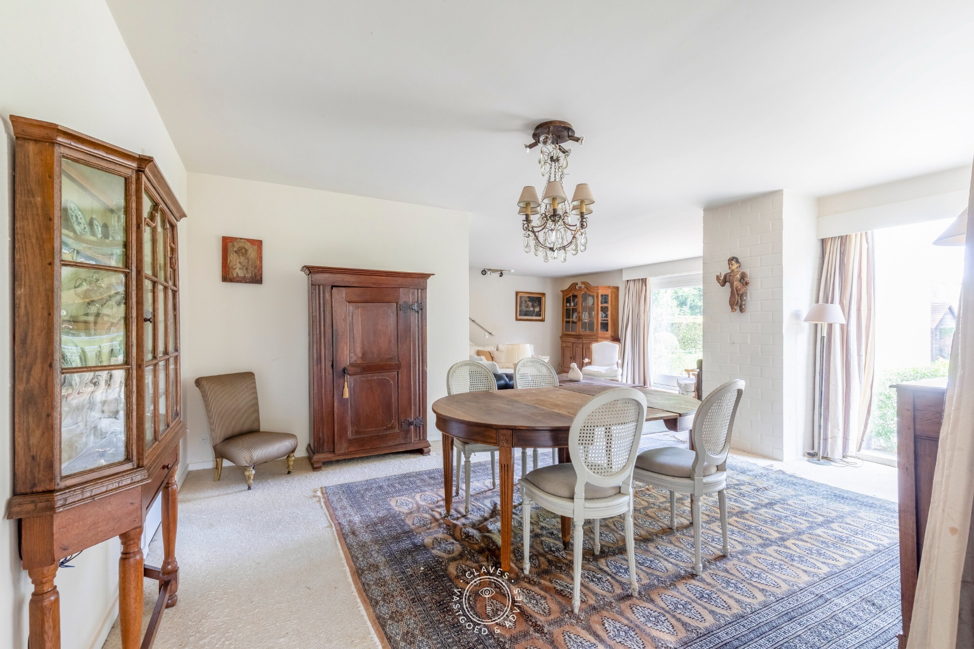 Residentiële villa op een uitzonderlijk groen perceel van meer dan 2.000 m² in de gegeerde Eikenlaan te Belsele