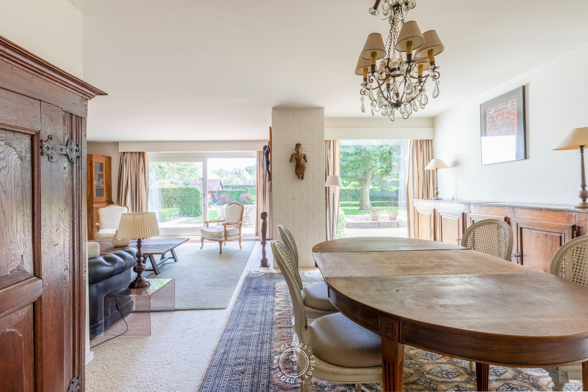 Residentiële villa op een uitzonderlijk groen perceel van meer dan 2.000 m² in de gegeerde Eikenlaan te Belsele