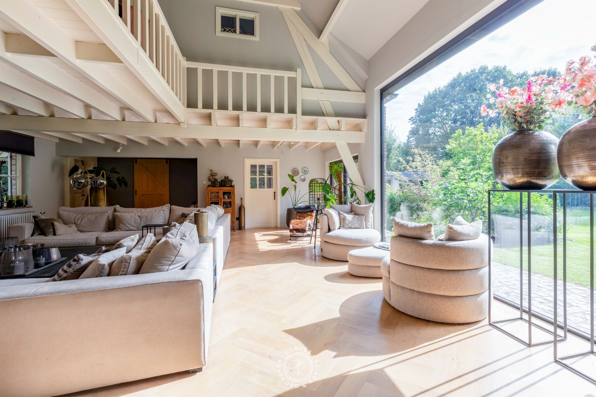 Villa met karakter, zwembad en een zee aan groen in Waasmunster