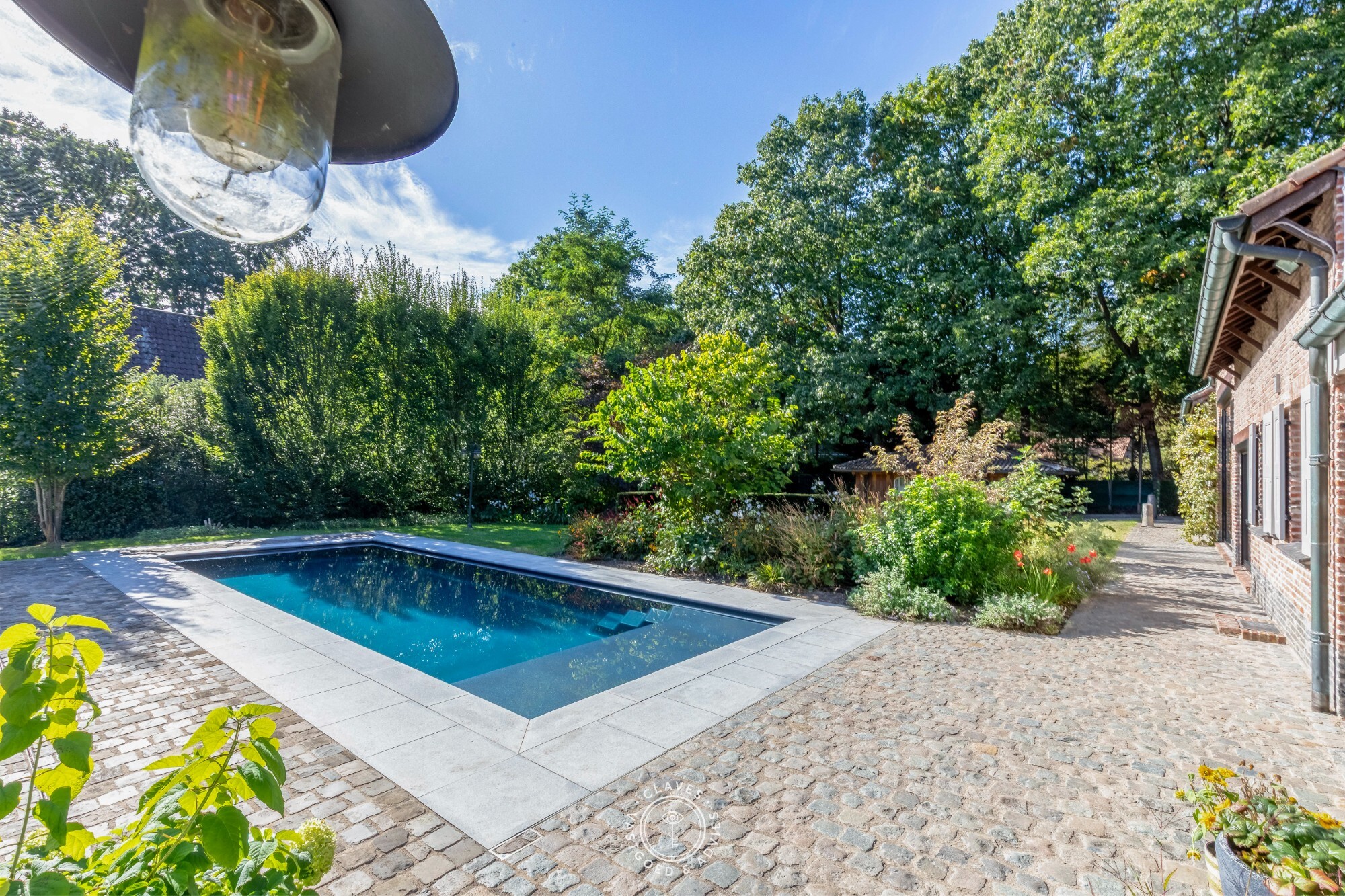 Villa met karakter, zwembad en een zee aan groen in Waasmunster