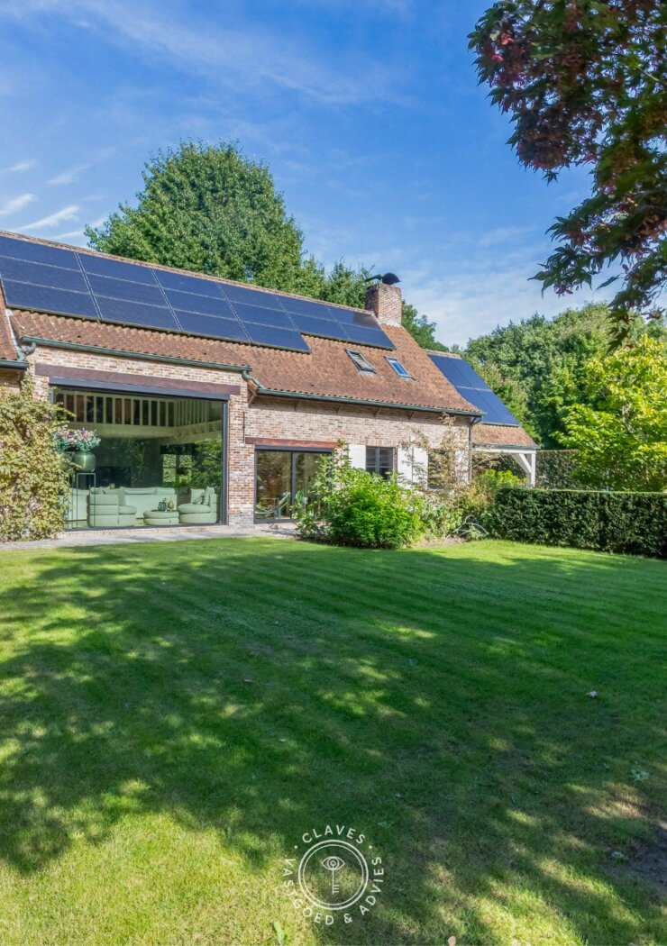 Villa met karakter, zwembad en een zee aan groen in Waasmunster