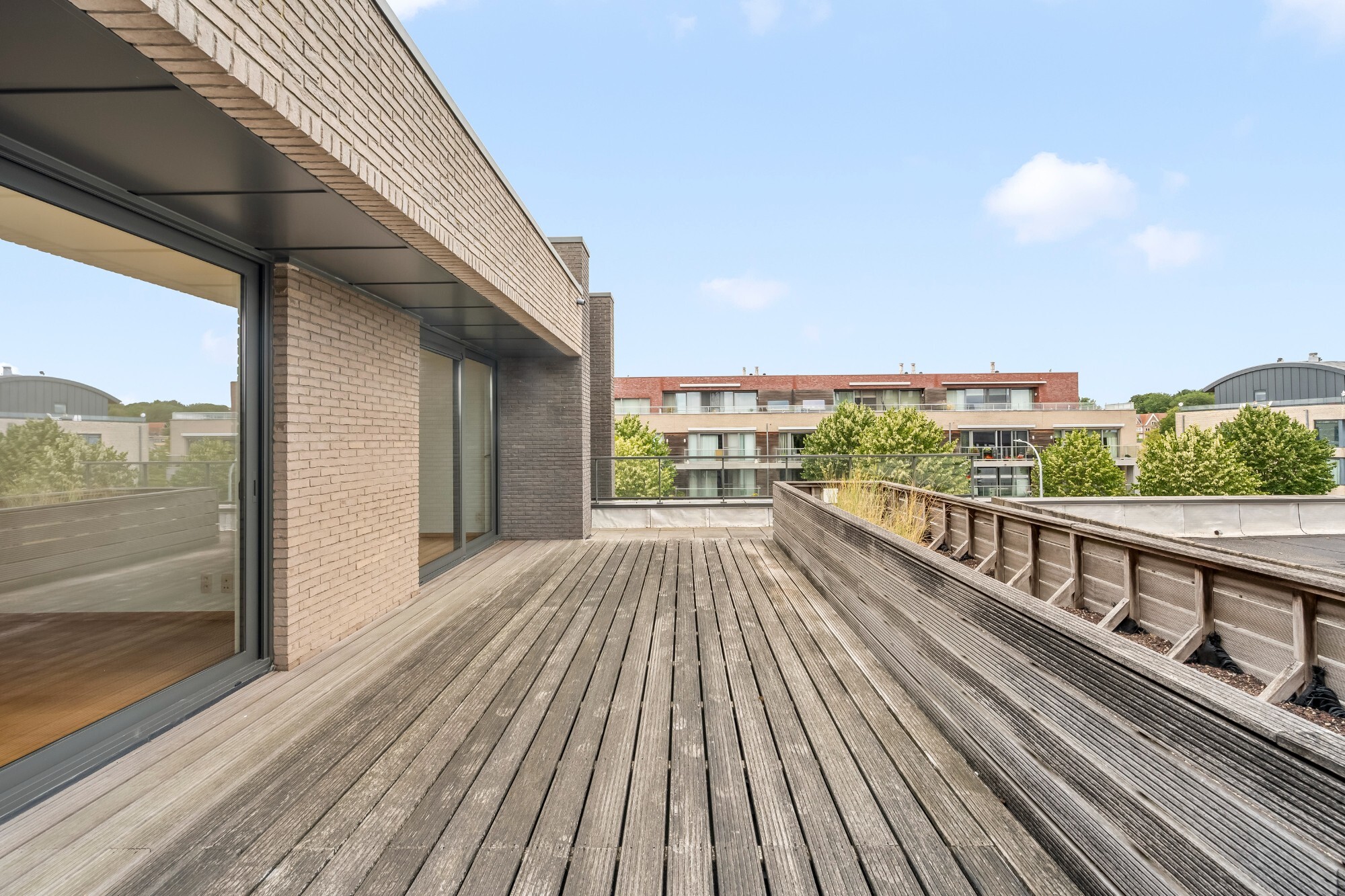 Lichtrijk appartement met Schelde-zicht, 2 slaapkamers en 2 parkeerplaatsen aan het Georges Van Dammeplein in Temse