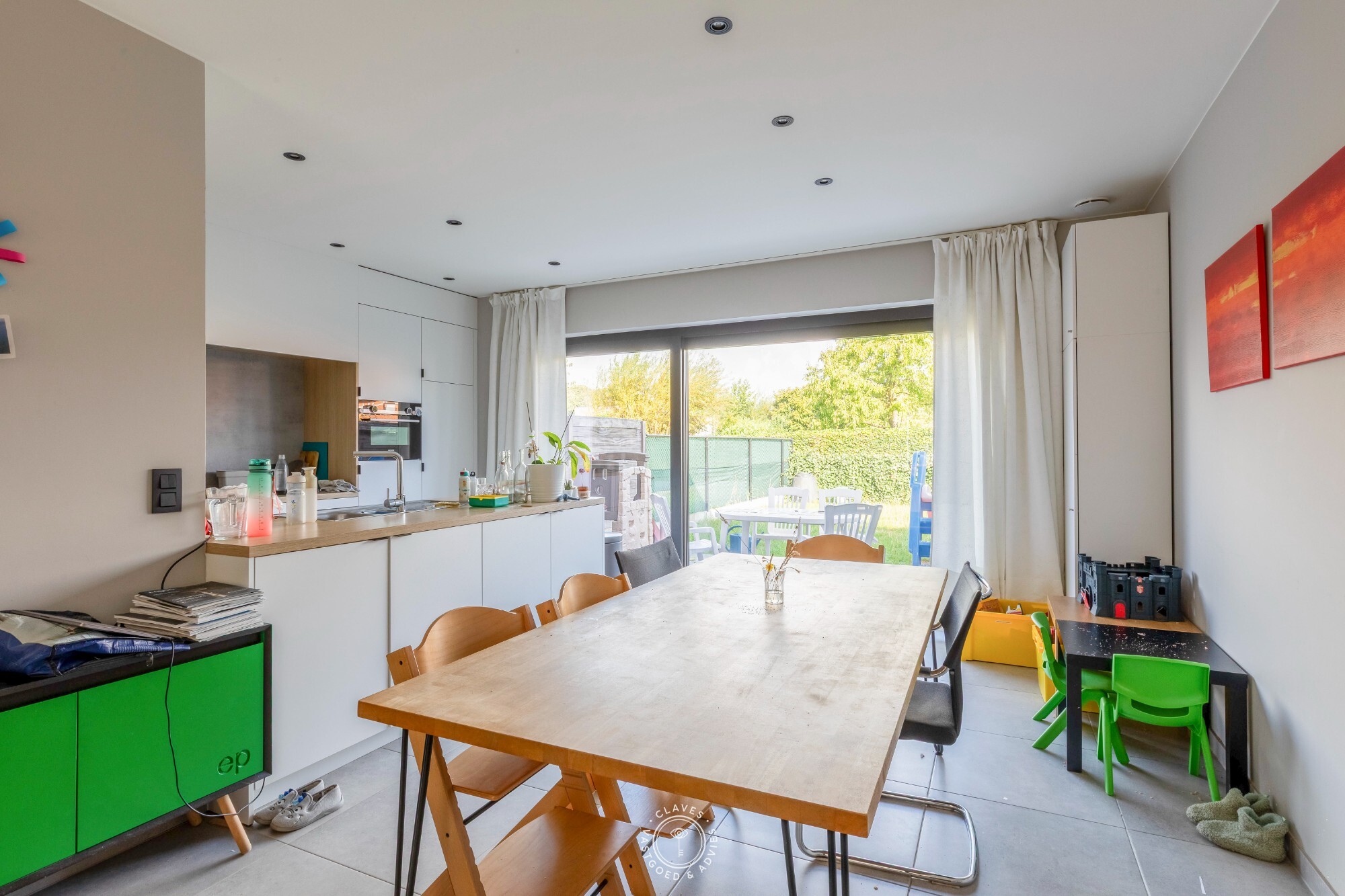 Praktische nieuwbouw woning met tuin en garage