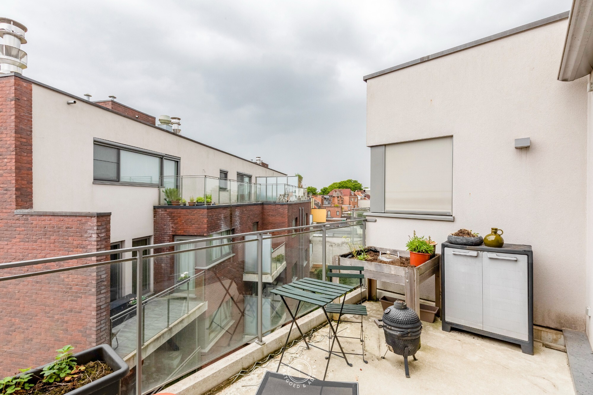 Ruim penthouse met 3 slaapkamers en 3 terrassen