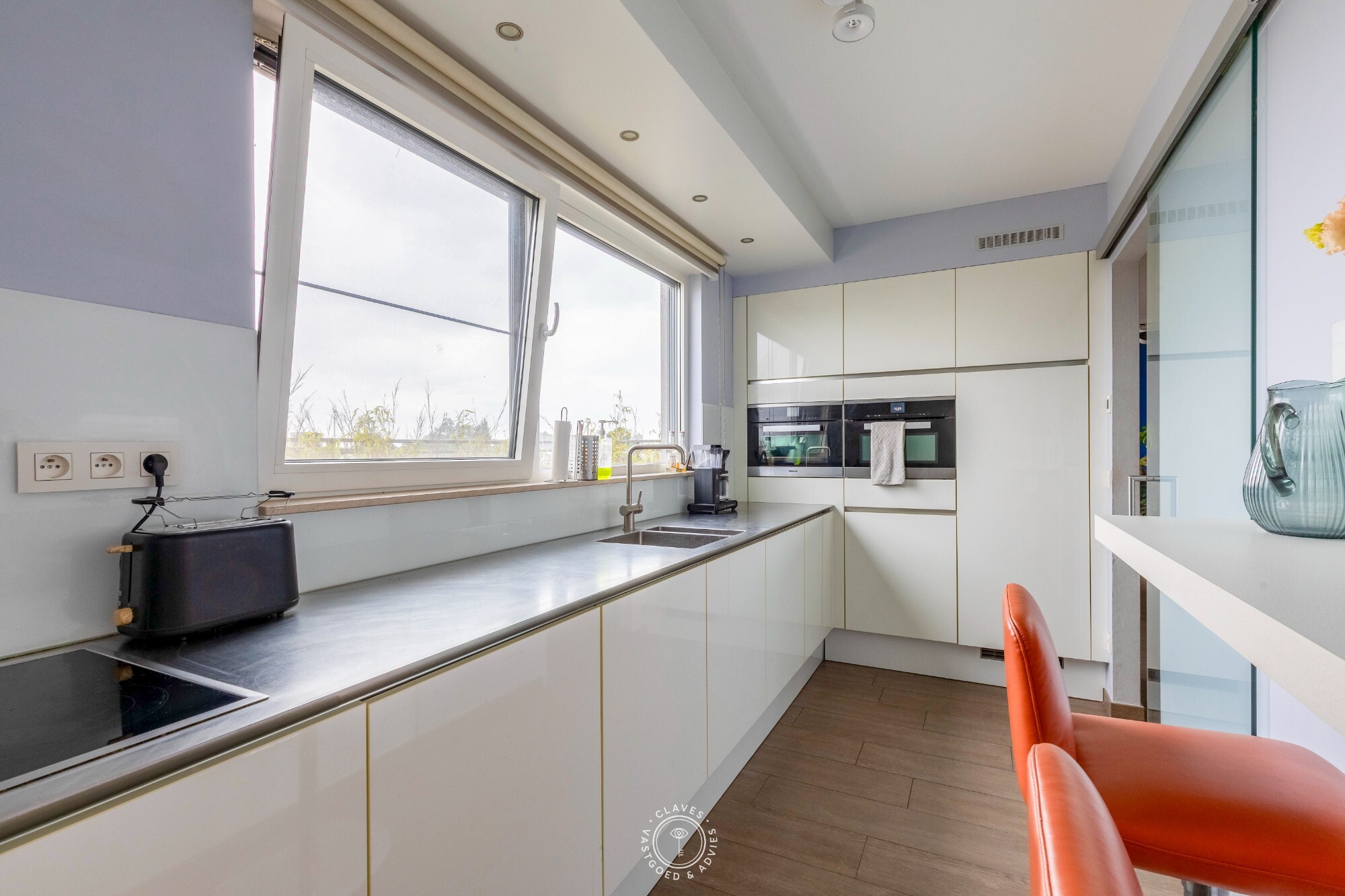 Ruim penthouse met 3 slaapkamers en 3 terrassen