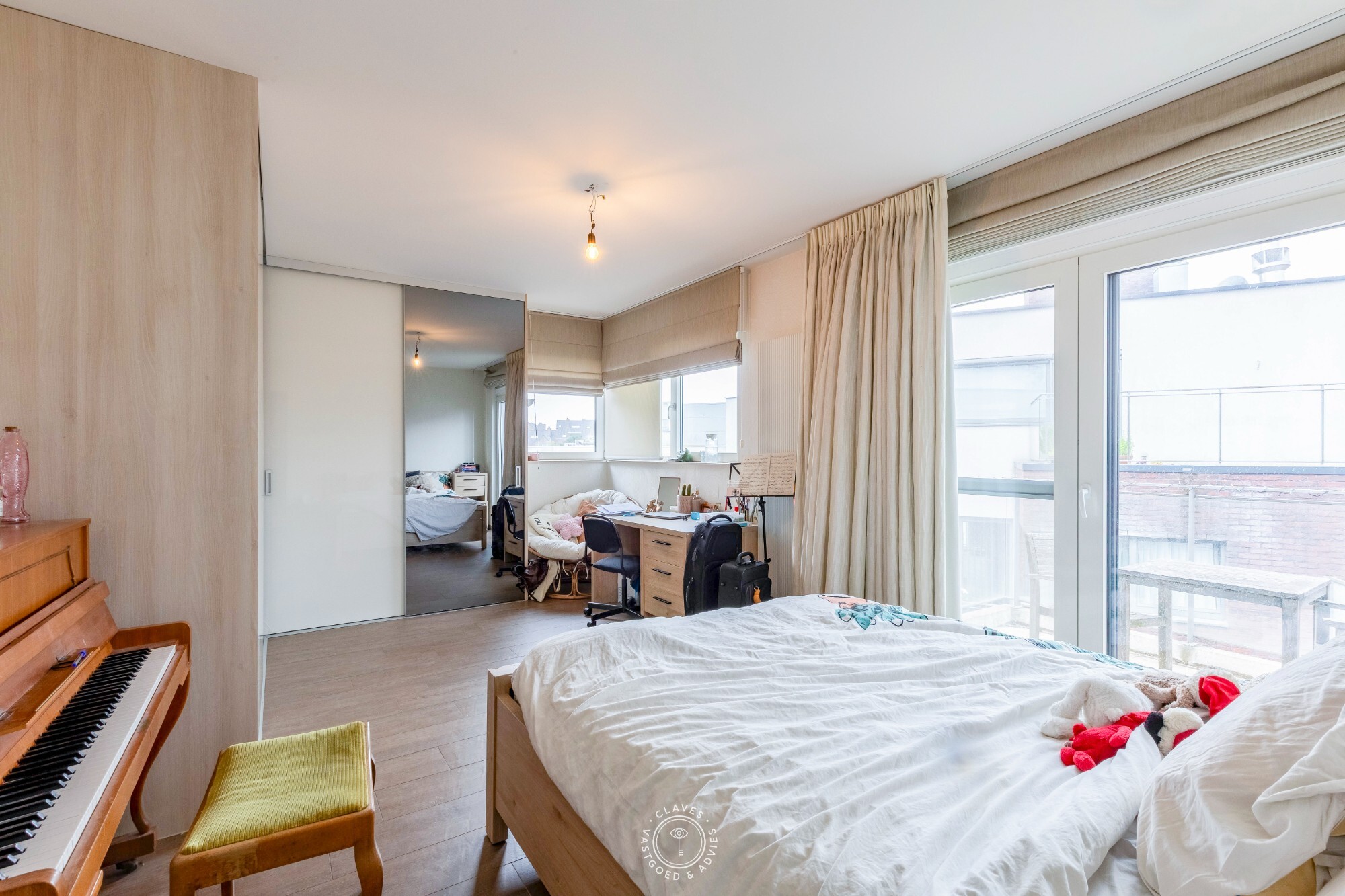 Ruim penthouse met 3 slaapkamers en 3 terrassen