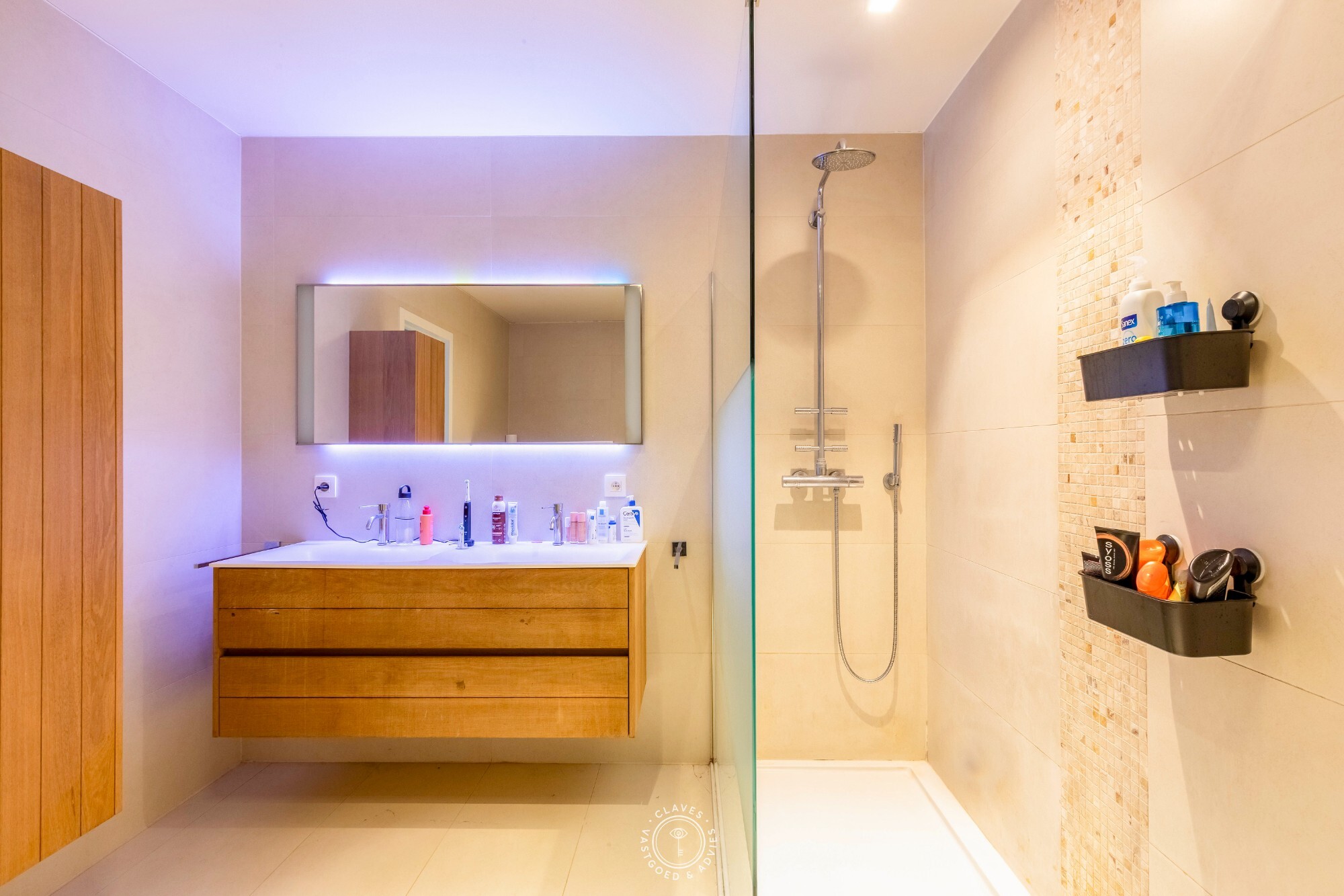 Ruim penthouse met 3 slaapkamers en 3 terrassen