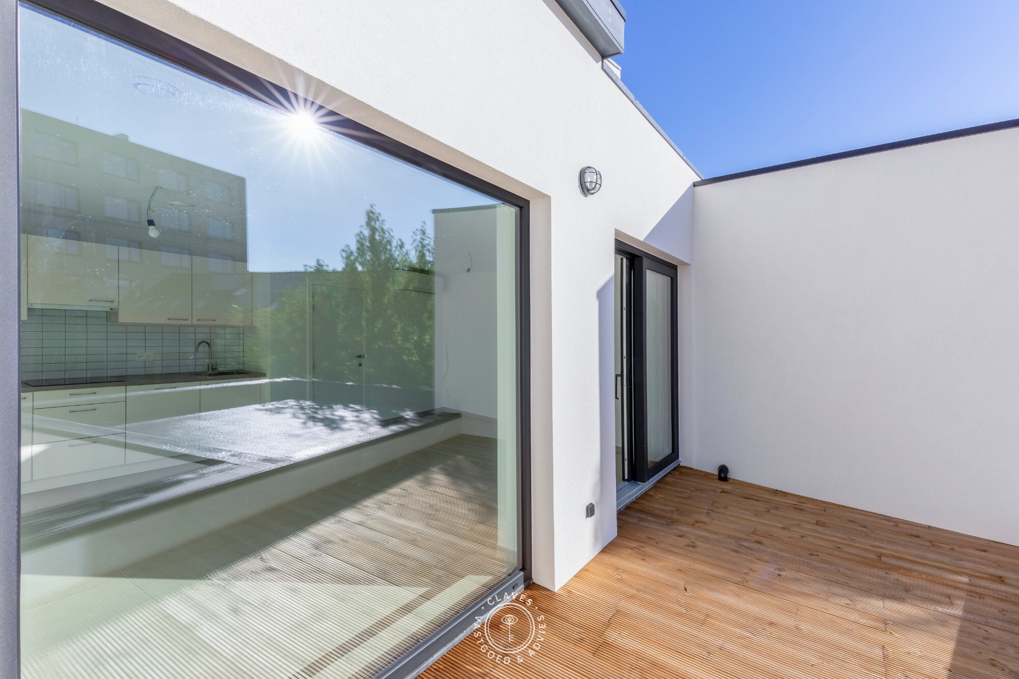 Energetisch gerenoveerd tweeslaapkamer appartement met zeer royaal terras