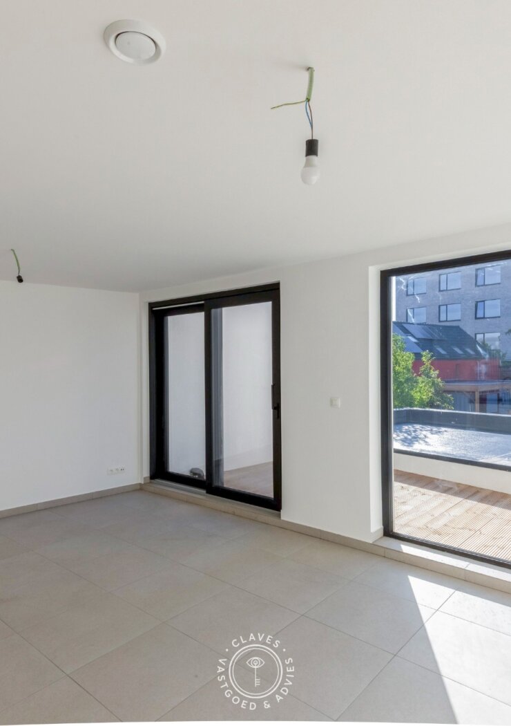Energetisch gerenoveerd tweeslaapkamer appartement met zeer royaal terras