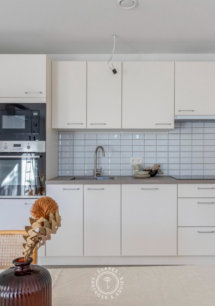 Ingrijpende energetische renovatie: gelijkvloers appartement met een zonnig terras aan 2%