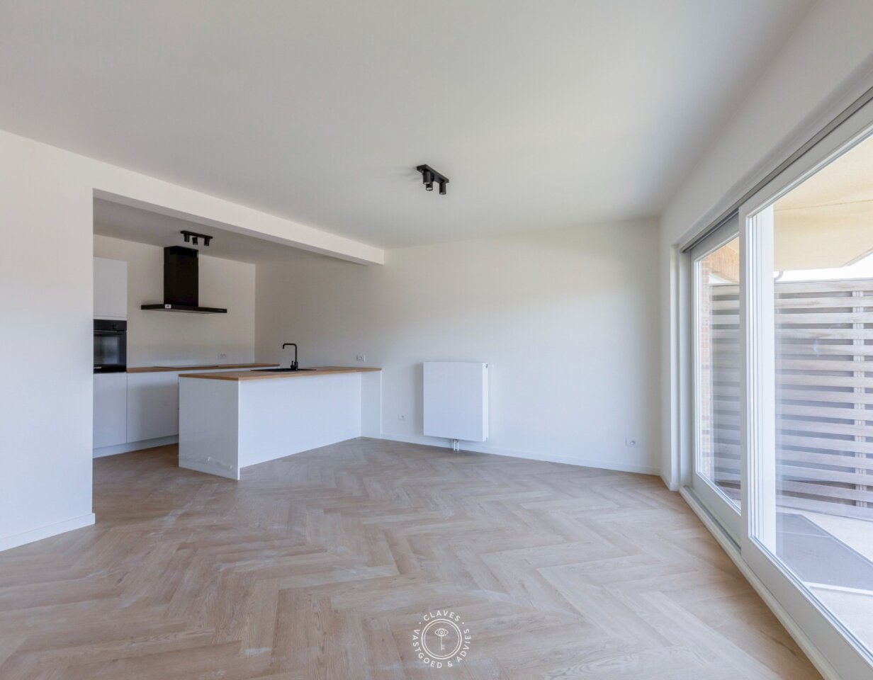 Doordacht drieslaapkamerappartement op residentiële locatie