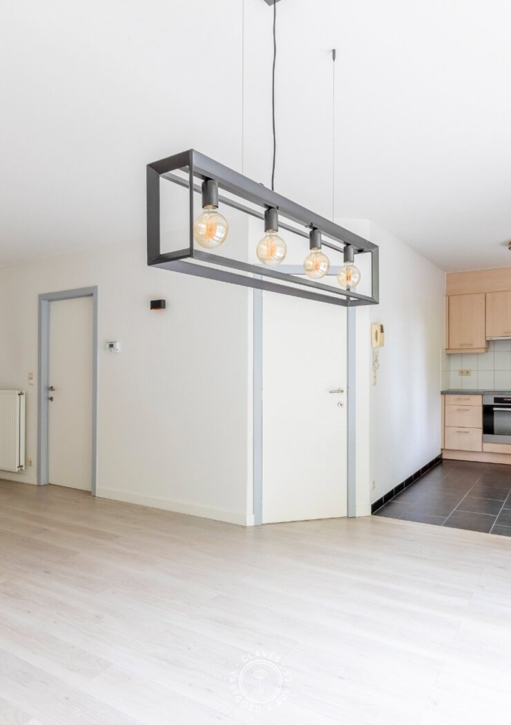 Verzorgd 2 slaapkamer appartement met ruim terras en autostaanplaats