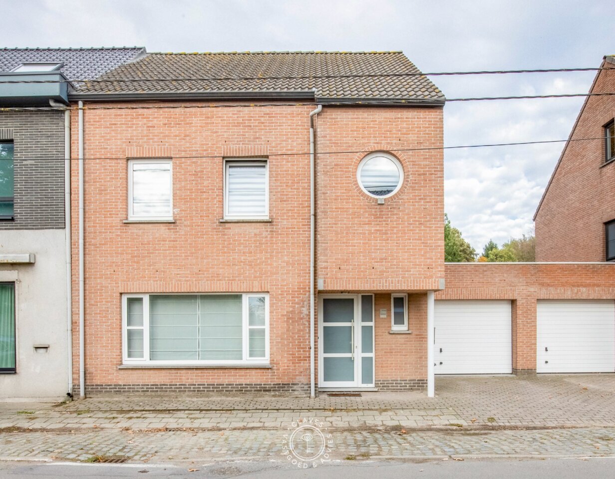 Instapklare gezinswoning met 3 slaapkamers, garage en verrassend ruime tuin in Sint-Niklaas