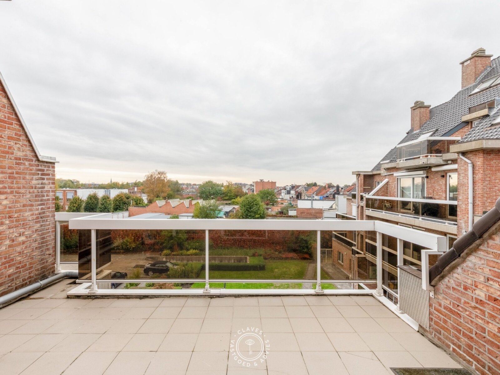 Terrasrijk appartement met staanplaats en berging