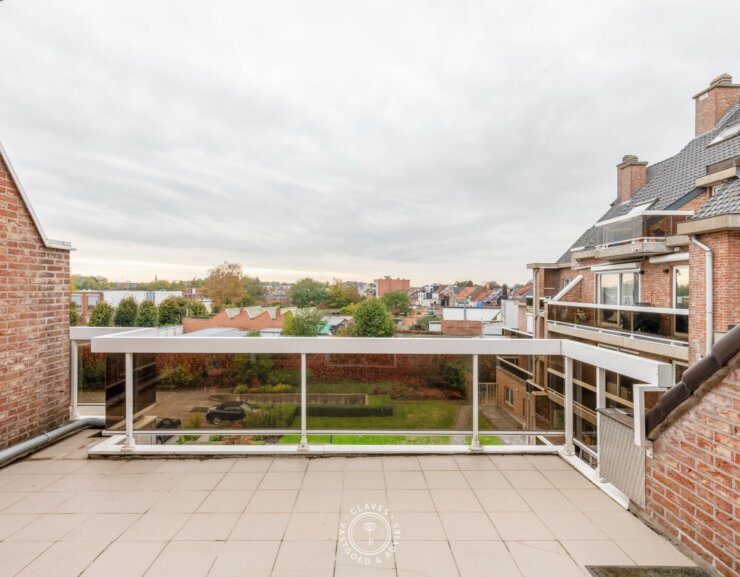 Terrasrijk appartement met staanplaats en berging