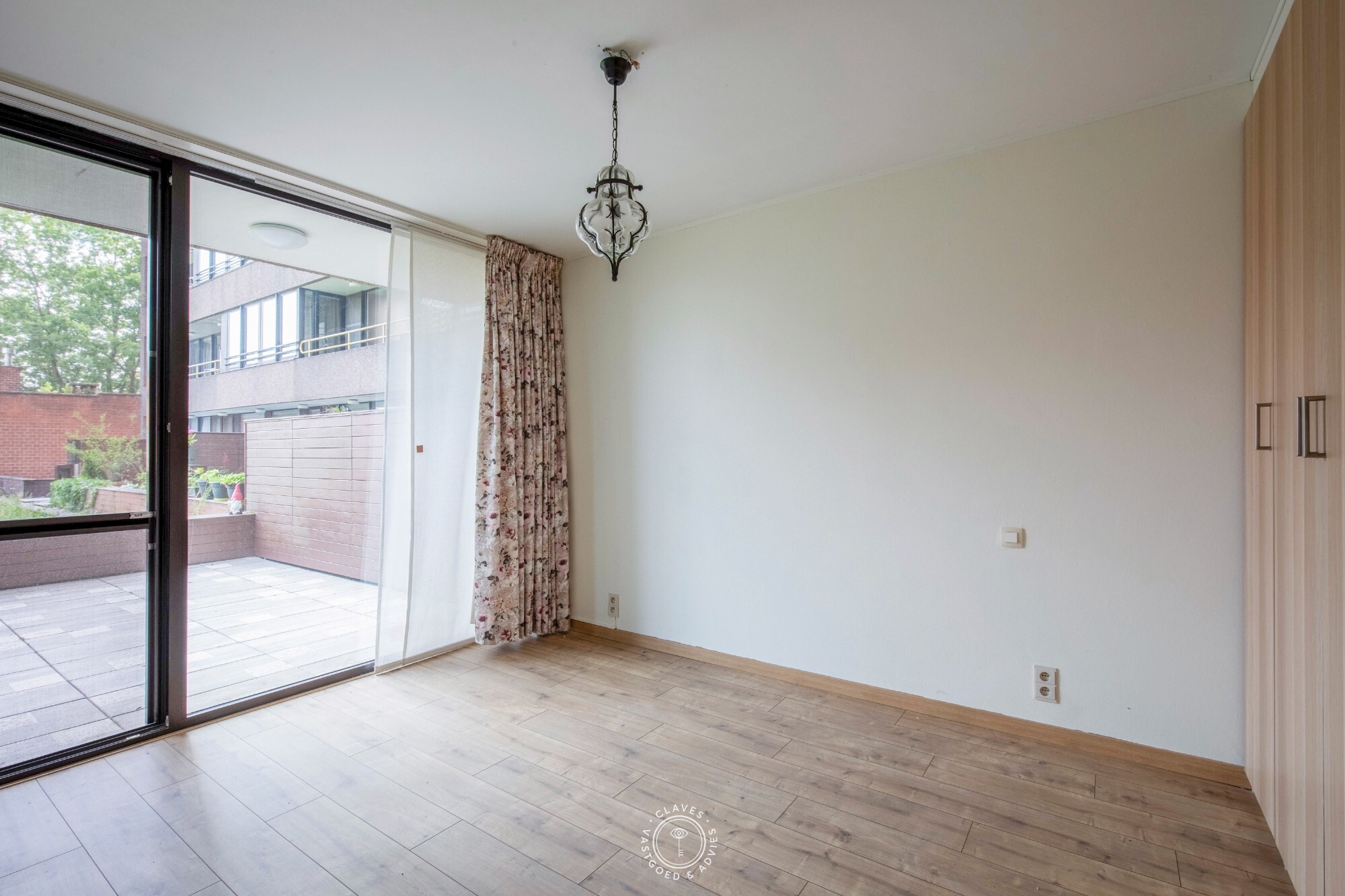 Ruim 3-slaapkamerappartement op interessante centrale ligging in Sint-Niklaas