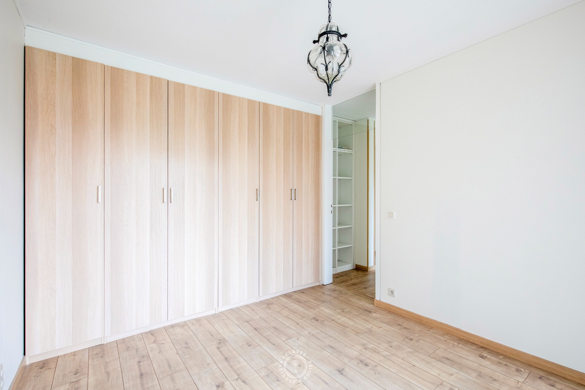Ruim 3-slaapkamerappartement op interessante centrale ligging in Sint-Niklaas
