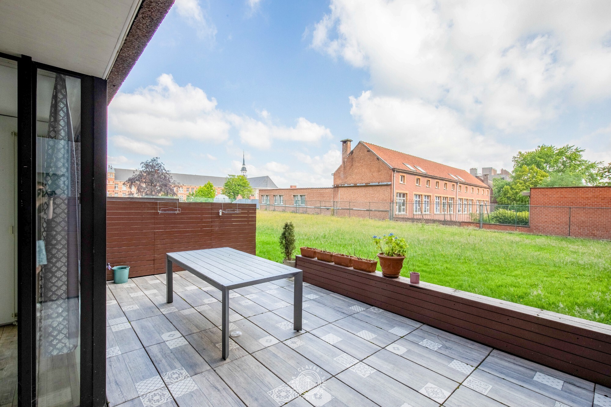 Ruim 3-slaapkamerappartement op interessante centrale ligging in Sint-Niklaas
