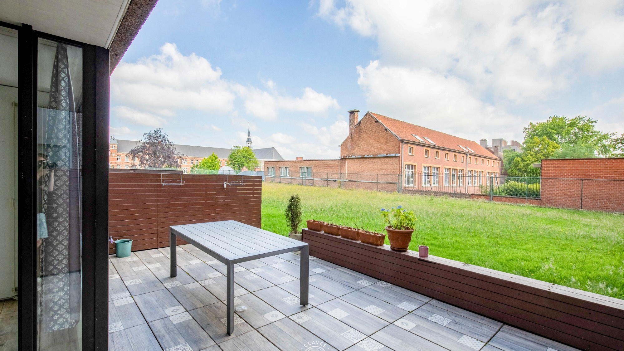 Ruim 3-slaapkamerappartement op interessante centrale ligging in Sint-Niklaas